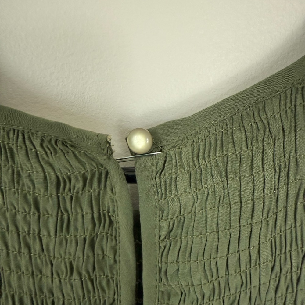 Size Large Hount Olive Green Dress - Picture 4 of 5